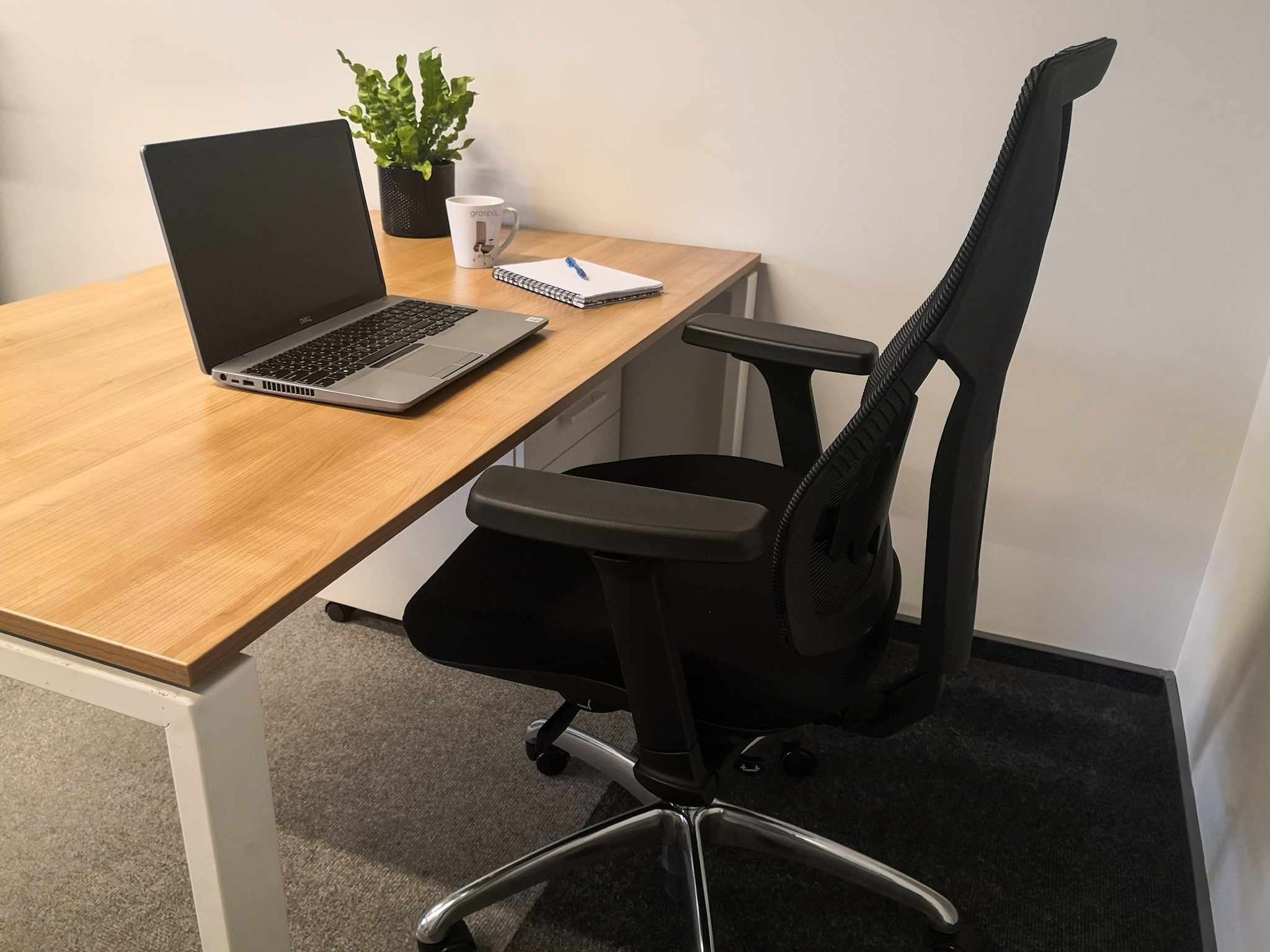 Fotel biurowy Futura 3S Plus z profilem lędźwiowym