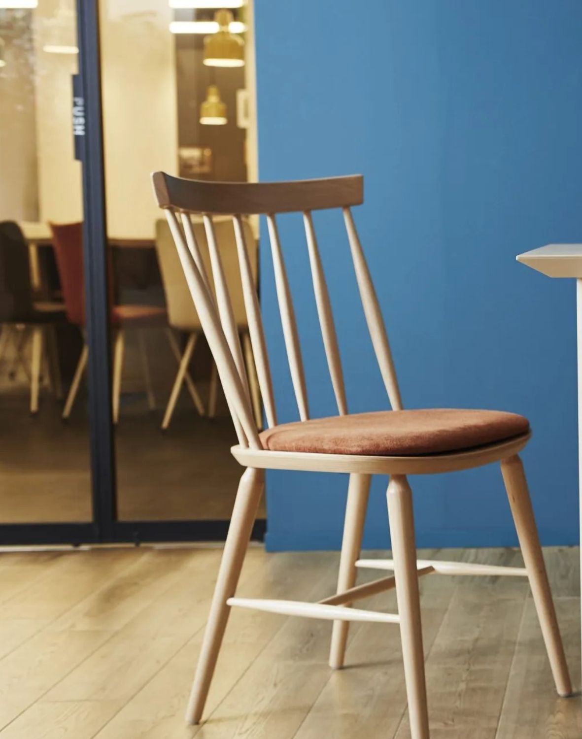 Krzesło do jadalni A - Antilla 9850