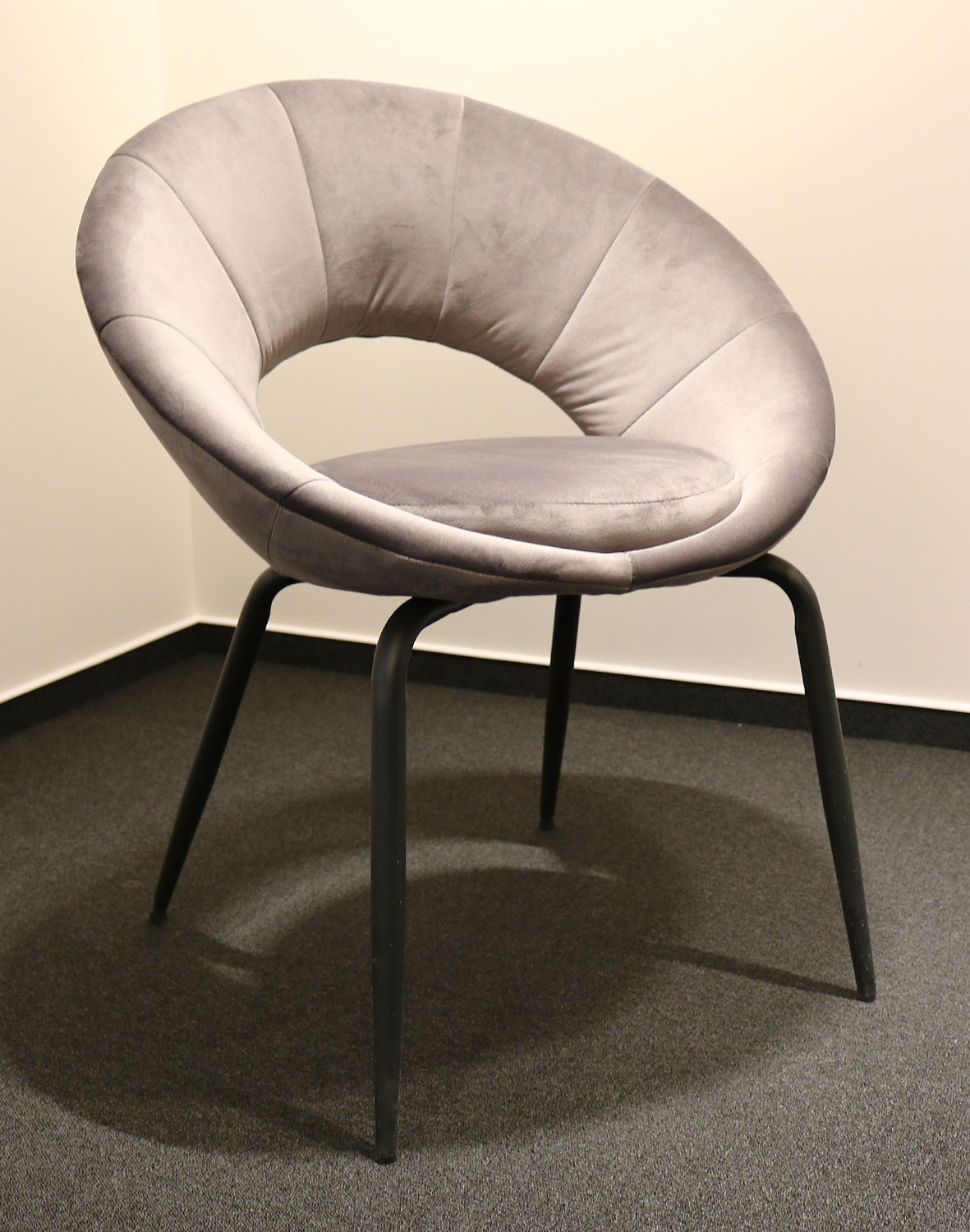 Julia (096362) - OUTLET