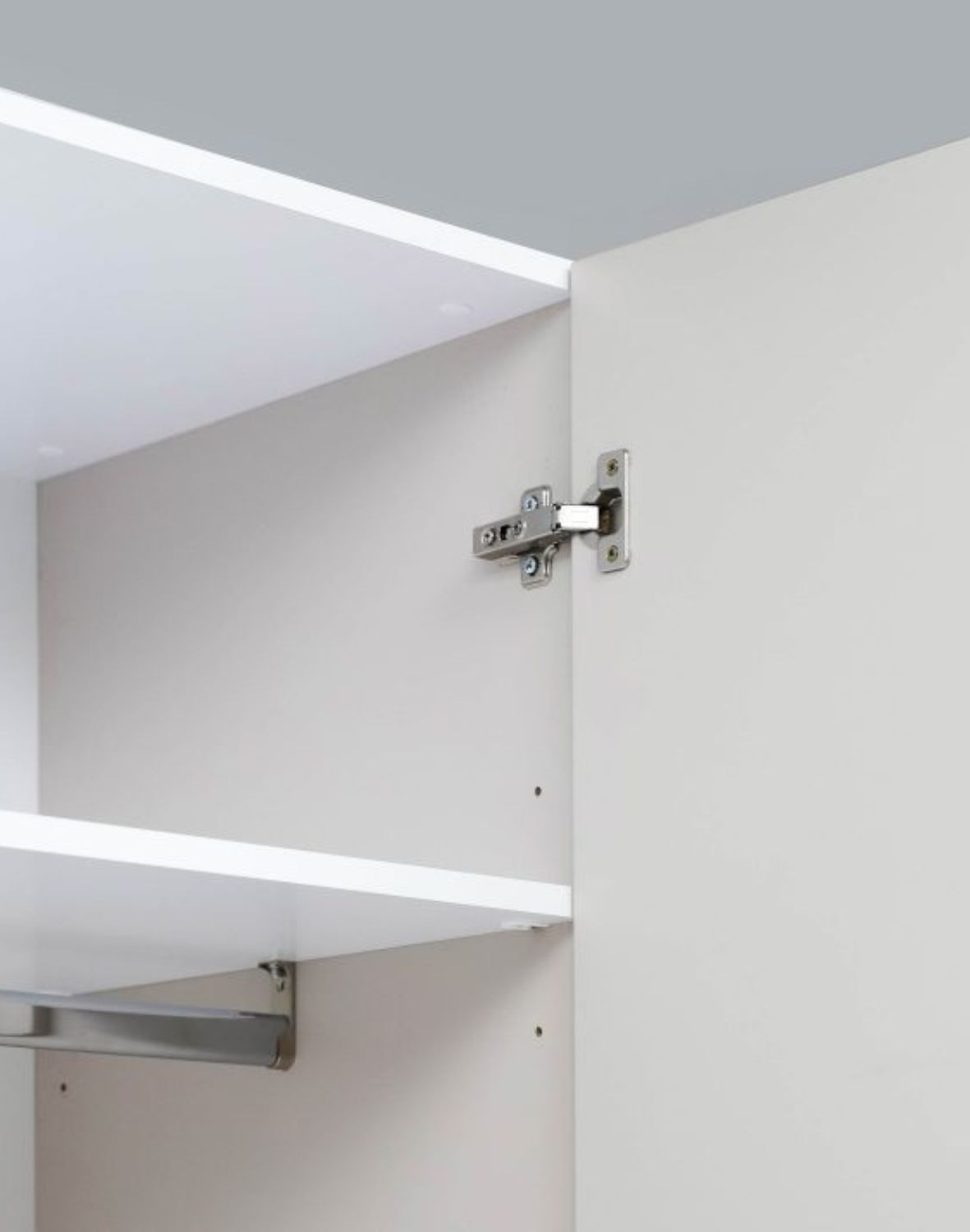 kaszmirowa-szafa-polysk-uchylna-lori