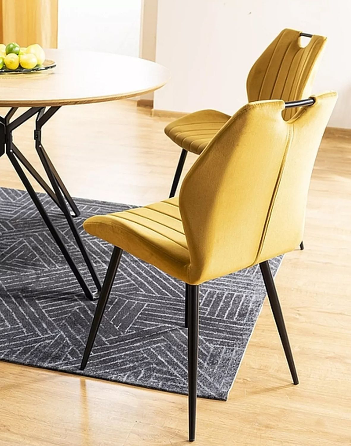 krzeslo arco velvet curry