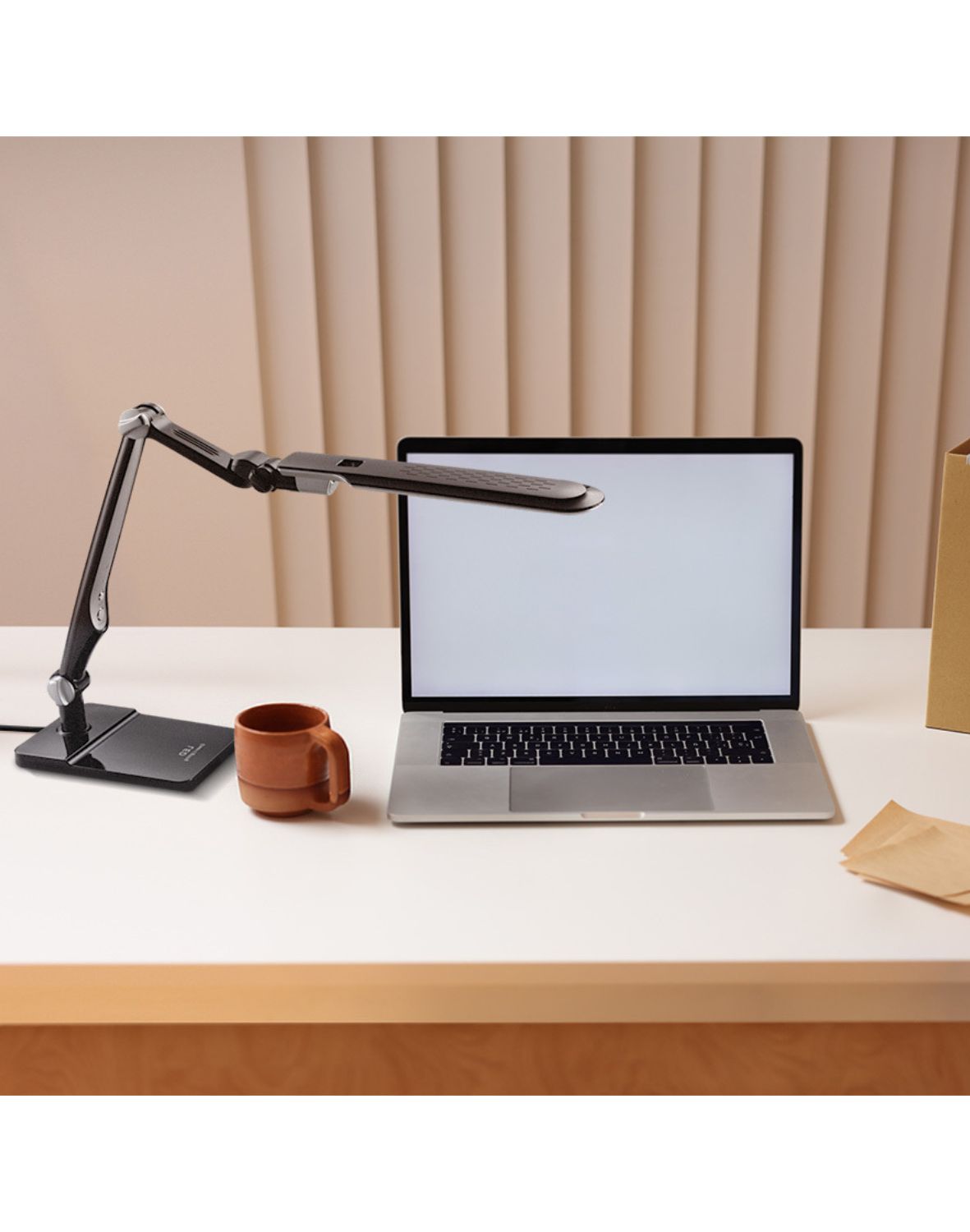 lampa-na-biurko-led-mica