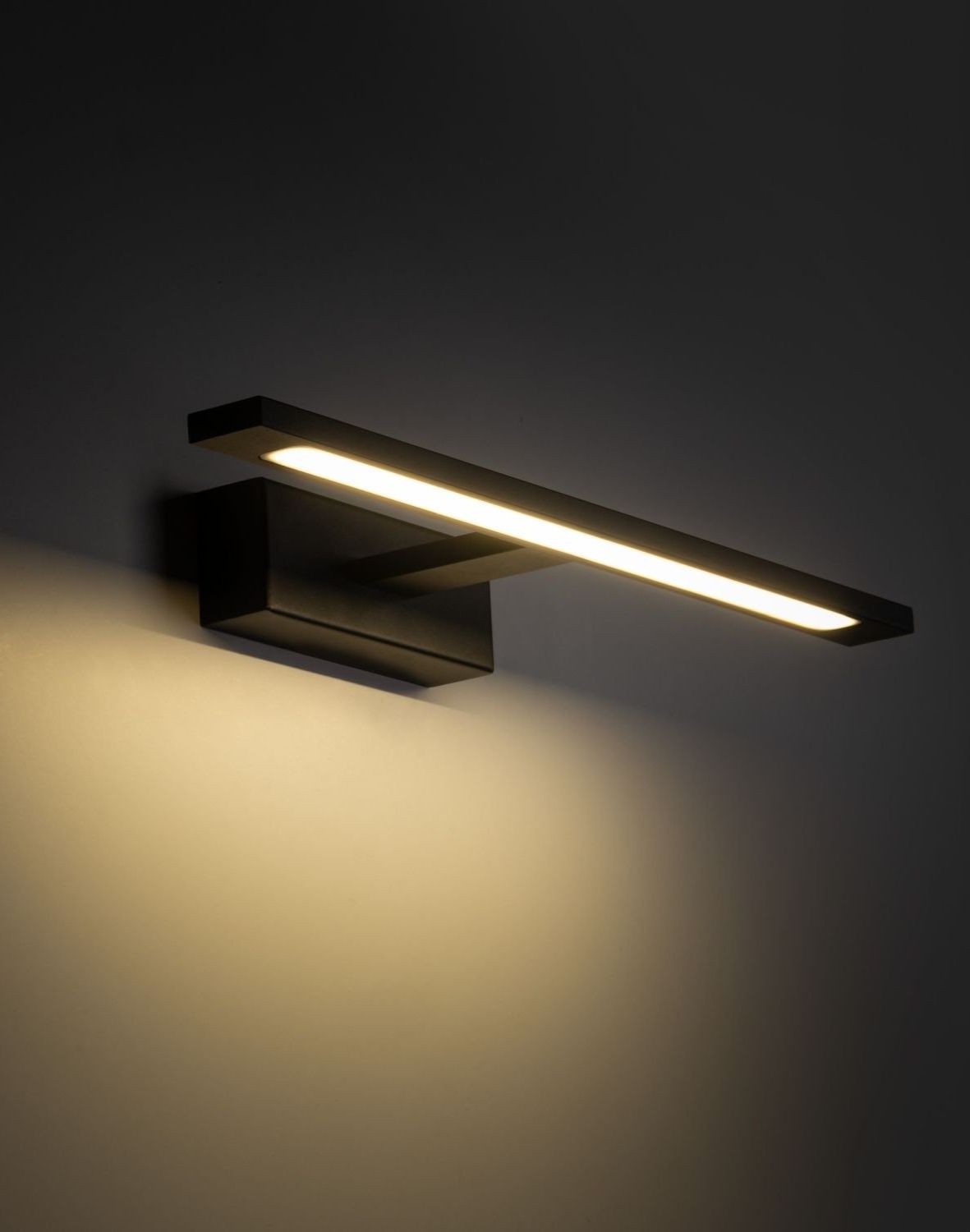 lampa-nad-lustro-gallery-black