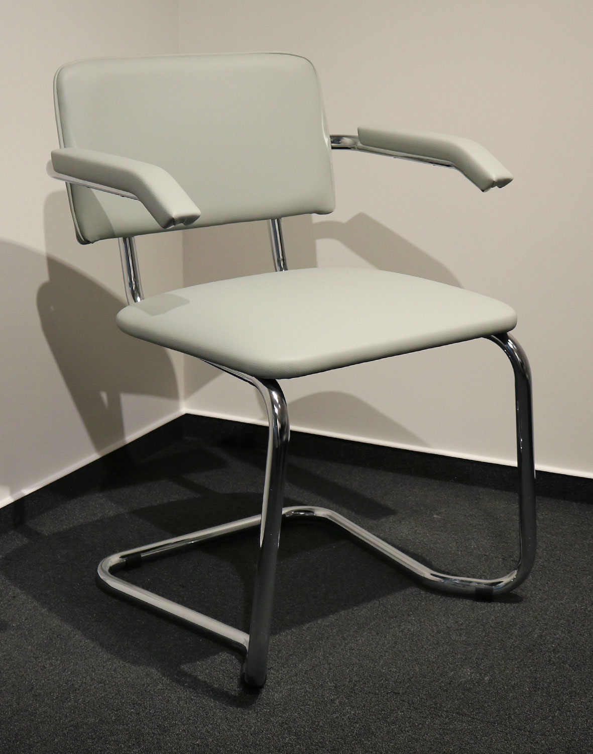 Sylwia S Arm chrome V28