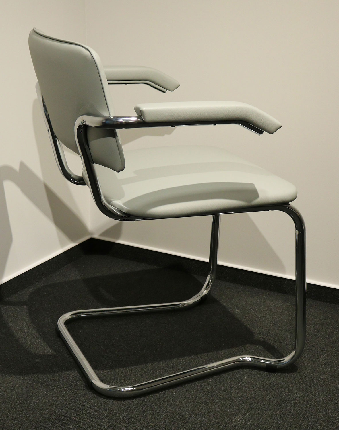 Sylwia S Arm chrome V28